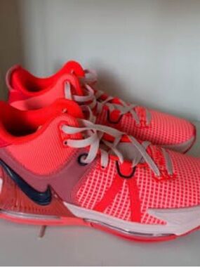 🔥 In Demand – Nike LeBron Witness VII “Hot Punch” 🔥| Men’s Size 11.5